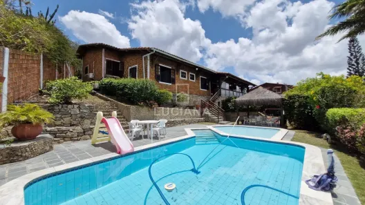 Casa de Condomínio com 4 Quartos à venda, 276m² no Alpes Suiços, Gravatá