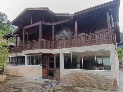 Casa de Condomínio com 4 Quartos para venda ou aluguel, 400m² no Limoeiro, Guapimirim