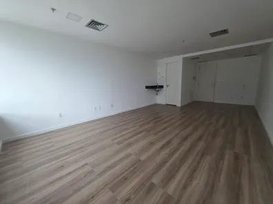 Sala Comercial para alugar, 32m² no Barra Olímpica, Rio de Janeiro
