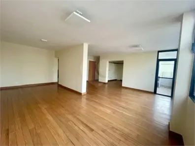 Apartamento com 3 Quartos para venda ou aluguel, 211m² no Itaim Bibi, São Paulo