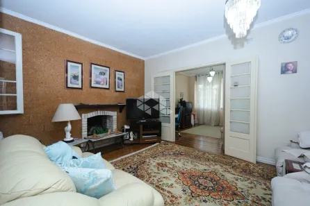 Casa com 3 Quartos à venda, 260m² no Medianeira, Porto Alegre