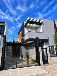 Sobrado com 3 Quartos à venda, 140m² no Parque da Matriz, Cachoeirinha