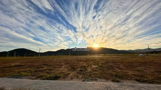 Lote/Terreno à venda, 300m² no Ribanceira, Imbituba