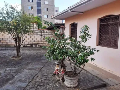Casa com 8 Quartos à venda, 400m² no Graças, Itaúna