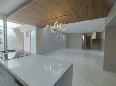 Casa de Condomínio com 3 Quartos à venda, 170m² no Chácaras Alto da Glória, Goiânia