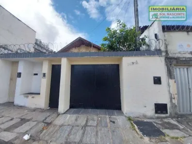 Casa com 3 Quartos para alugar, 270m² no Fátima, Fortaleza