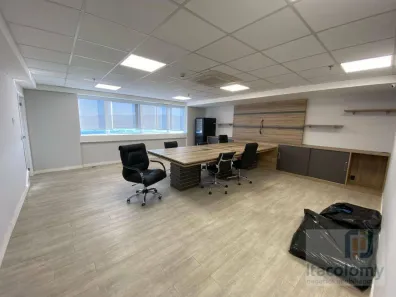 Prédio Comercial para venda ou aluguel, 302m² no Dezoito do Forte Empresarial/Alphaville., Barueri