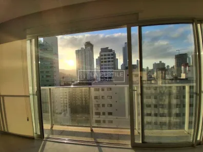 Apartamento com 4 Quartos para alugar, 143m² no Centro, Balneário Camboriú