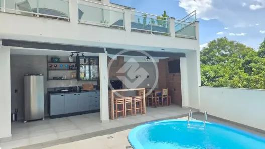 Casa com 3 Quartos à venda, 270m² no Agronômica, Florianópolis