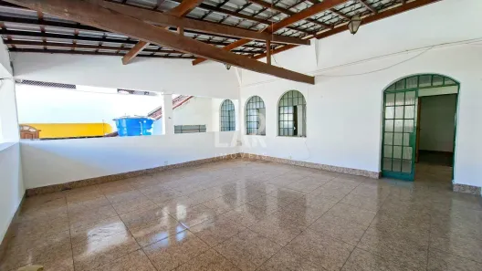 Casa com 4 Quartos para alugar, 150m² no Cachoeirinha, Belo Horizonte