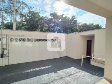Apartamento com 3 Quartos para alugar, 21m² no Vigilato Pereira, Uberlândia