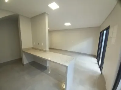 Sobrado com 3 Quartos à venda, 154m² no Vila Rosa, Goiânia