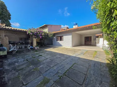 Sobrado com 5 Quartos à venda, 198m² no Cidade dos Funcionários, Fortaleza