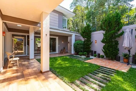 Casa de Condomínio com 3 Quartos à venda, 380m² no Campo Comprido, Curitiba