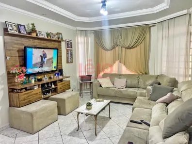 Sobrado com 3 Quartos à venda, 133m² no Chácara Paulista, Maringá
