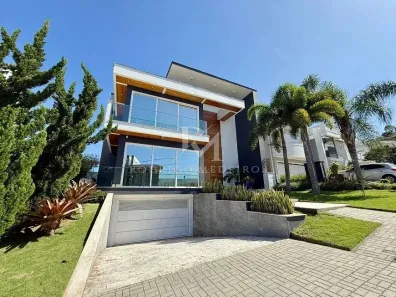 Casa de Condomínio com 3 Quartos à venda, 360m² no Pedra Branca, Palhoça