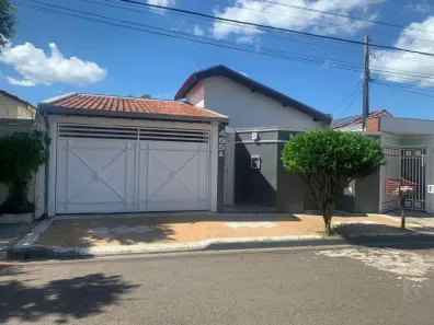 Casa com 3 Quartos à venda, 20m² no Jardim Vista Alegre, Marília