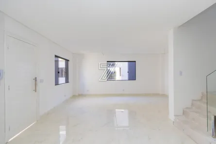 Casa de Condomínio com 3 Quartos à venda, 125m² no Guabirotuba, Curitiba