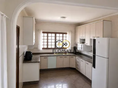 Casa com 3 Quartos para alugar, 250m² no Vila Rosália, Guarulhos