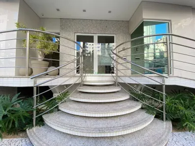 Apartamento com 3 Quartos à venda, 130m² no Centro, Balneário Camboriú