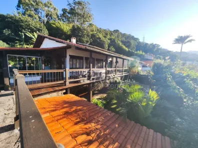 Casa com 3 Quartos à venda, 420m² no Barra do Imbuí, Teresópolis