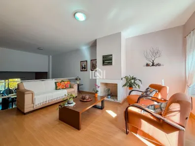 Casa de Condomínio com 4 Quartos à venda, 219m² no Jardim das Paineiras, Cotia
