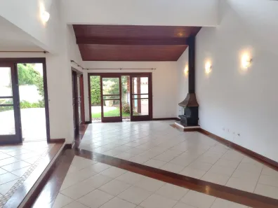 Casa com 3 Quartos para alugar, 236m² no Morada das Flores (Aldeia da Serra), Santana de Parnaíba