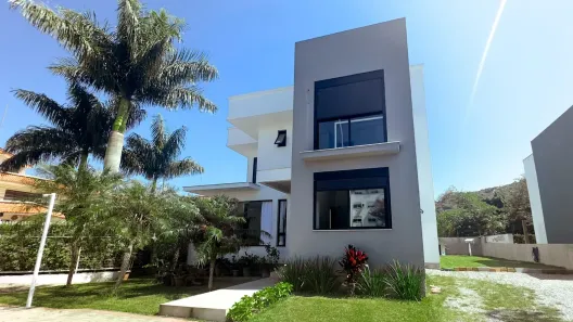 Sobrado com 4 Quartos à venda, 425m² no Canasvieiras, Florianópolis
