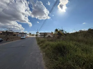Lote/Terreno à venda, 990m² no Belvedere, Divinópolis