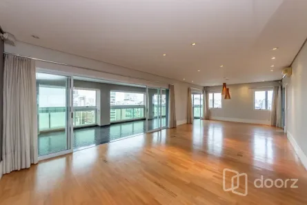 Apartamento com 4 Quartos à venda, 233m² no Vila Uberabinha, São Paulo