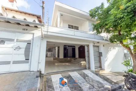 Casa com 4 Quartos à venda, 218m² no Saúde, São Paulo