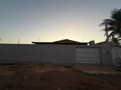 Casa com 4 Quartos para alugar, 200m² no Centro, Nísia Floresta