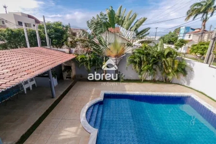 Casa com 3 Quartos à venda, 450m² no Capim Macio, Natal