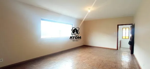 Casa com 3 Quartos para alugar, 300m² no Centro, Taubaté