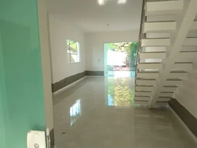 Casa com 2 Quartos à venda, 136m² no Jardim Excelsior, Cabo Frio