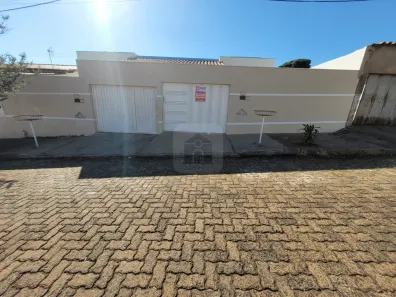 Casa com 2 Quartos para alugar, 65m² no Tubalina, Uberlândia