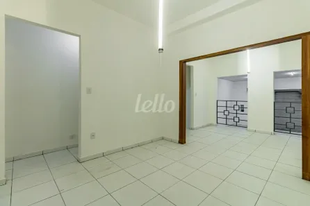 Ponto Comercial para alugar, 212m² no Vila Anastácio, São Paulo