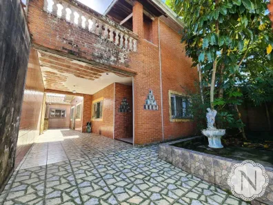 Sobrado com 5 Quartos à venda, 206m² no Corumba, Itanhaém
