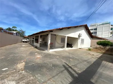 Casa com 5 Quartos à venda, 290m² no Centro, Balsas