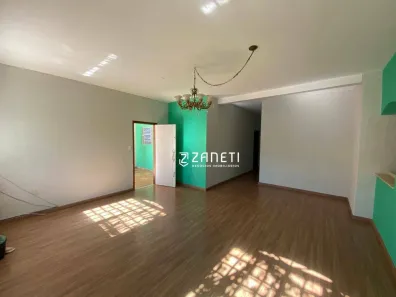 Casa com 7 Quartos para alugar, 370m² no Bancários, Londrina