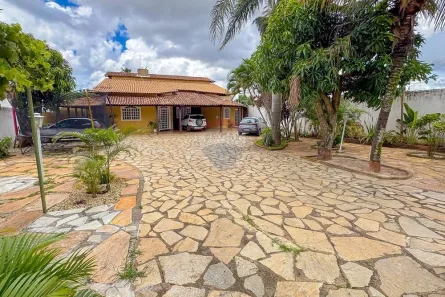 Casa com 5 Quartos à venda, 557m² no Taguatinga Sul, Brasília