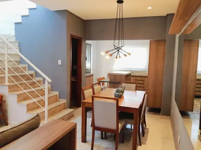 Sobrado com 3 Quartos para venda ou aluguel, 122m² no Vila Areao, Taubaté