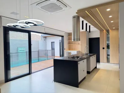 Casa com 3 Quartos à venda, 216m² no Galeão, Maringá