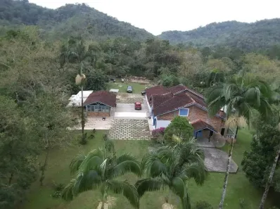 Fazenda/Sítio com 6 Quartos à venda, 5m² no Centro, Peruíbe