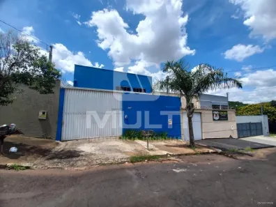 Casa com 1 Quarto para alugar, 280m² no Dona Zulmira, Uberlândia