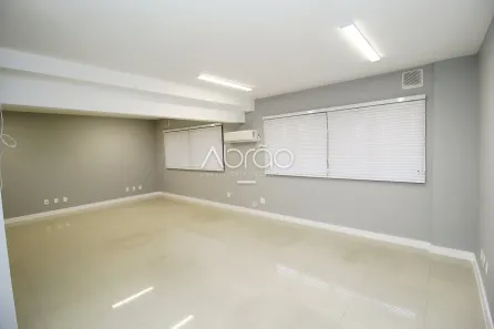 Sala Comercial para alugar, 57m² no Bigorrilho, Curitiba