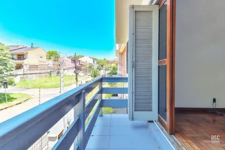 Casa com 7 Quartos à venda, 330m² no Vila Ipiranga, Porto Alegre