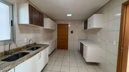 Apartamento com 3 Quartos para alugar, 161m² no Jardim Aclimação, Cuiabá