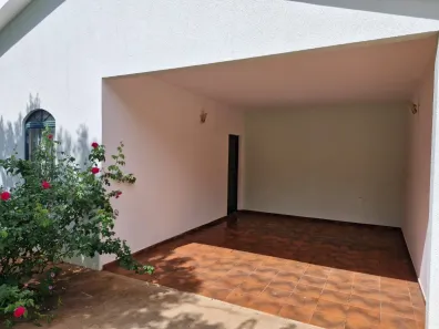 Casa com 3 Quartos à venda, 160m² no Jardim Santa Lúcia, Araraquara