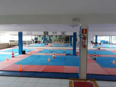 Sala Comercial para alugar, 350m² no Centro, São José dos Campos